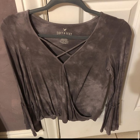 American Eagle Outfitters Tops - AE bell sleeve shirt